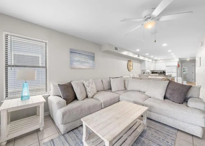 Holiday home Bonhomme Richard West By Youngs Suncoast *