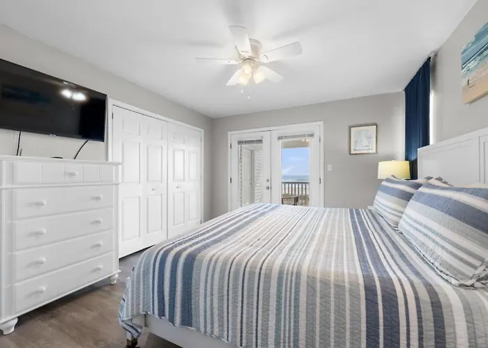 Holiday home Bonhomme Richard West By Youngs Suncoast