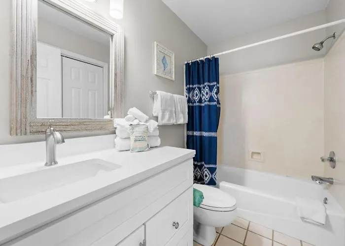Holiday home Bonhomme Richard West By Youngs Suncoast *